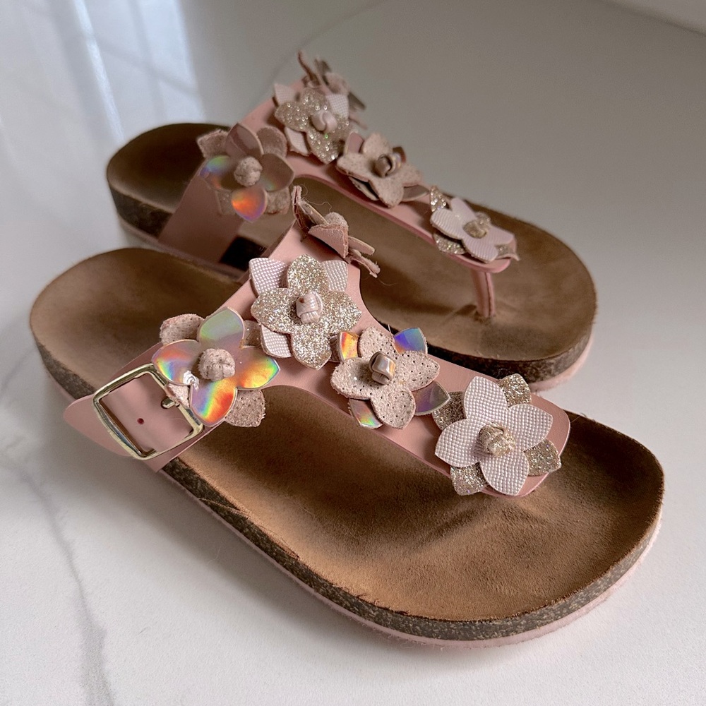 Cynthia Rowley girls sandals, size 2, pink and shimmery flowers on straps!